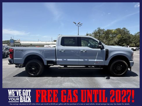 New 2026 Ford F250 Lariat w/ Black Appearance Package AWD/4WD image 3