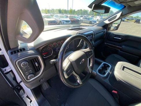 Used 2021 Chevrolet Silverado 1500 LT Trail Boss w/ Bed Protection Package image 9