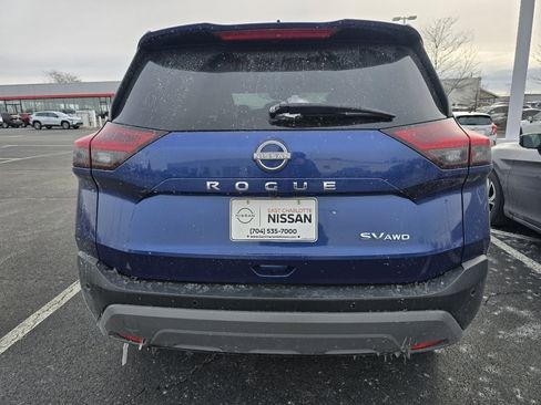 Used 2023 Nissan Rogue SV image 6