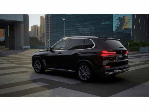 Used 2025 BMW X5 xDrive50e w/ Executive Package image 2