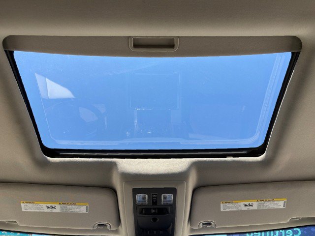 Used 2015 RAM 1500 Laramie w/ Convenience Group AWD/4WD image 4