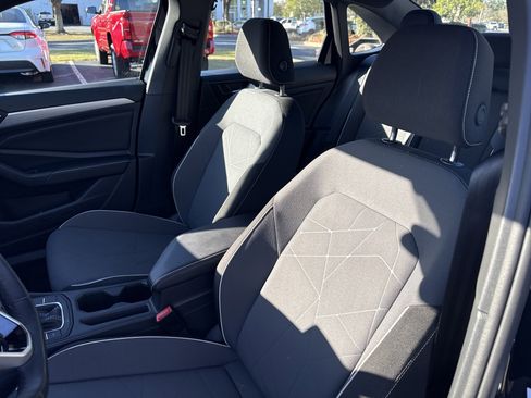 Used 2025 Volkswagen Jetta Sport image 14