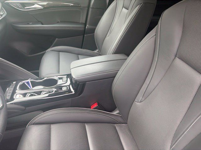 Used 2023 Buick Envision Essence AWD/4WD image 8