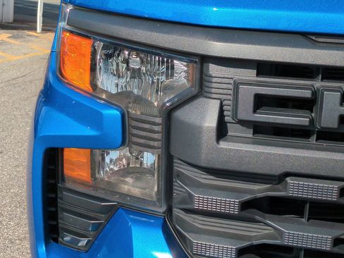 Used 2022 Chevrolet Silverado 1500 Custom image 10