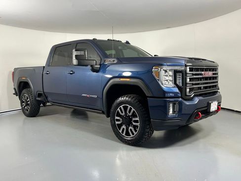 Used 2020 GMC Sierra 2500 AT4 w/ AT4 Premium Package AWD/4WD image 1