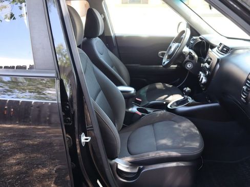 Used 2016 Kia Soul FWD image 22