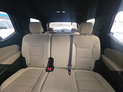 Used 2022 Chevrolet Traverse LS image 26