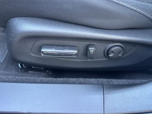 Used 2023 Honda Accord EX image 6