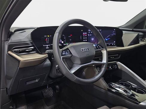 Certified 2025 Audi Q5 Prestige w/ 20" Wheel Package image 18