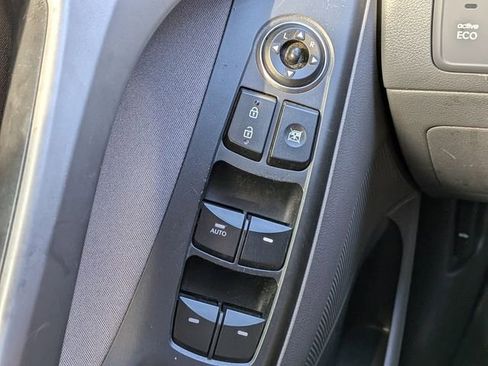 Used 2016 Hyundai Elantra SE w/ Option Group 02 image 21