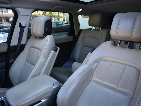 Used 2019 Land Rover Range Rover Sport HSE AWD/4WD image 10