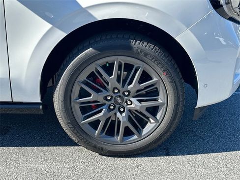 New 2025 Ford Expedition Max Platinum w/ Stealth Performance Package image 12