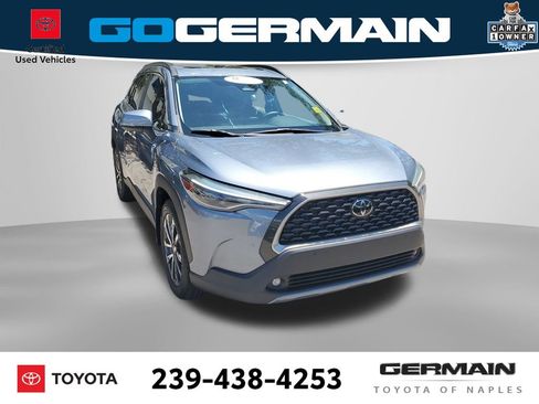 Certified 2023 Toyota Corolla Cross XLE w/ Convenience Package FWD image 3