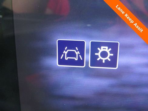 Used 2024 Chevrolet Traverse RS image 20