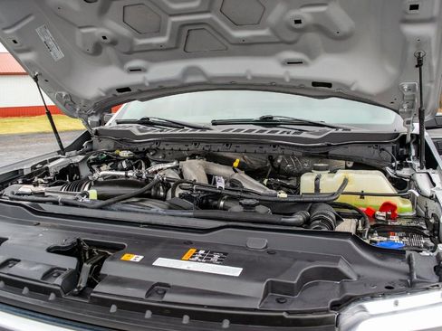 Used 2024 Ford F350 XLT image 11