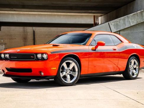Used 2009 Dodge Challenger R/T RWD image 34