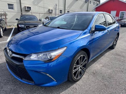 Used 2016 Toyota Camry SE FWD image 3