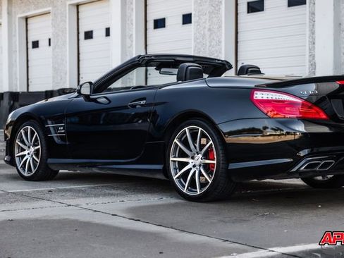 Used 2016 Mercedes-Benz SL 63 AMG AMG SL 63 w/ Driver Assistance Package image 47