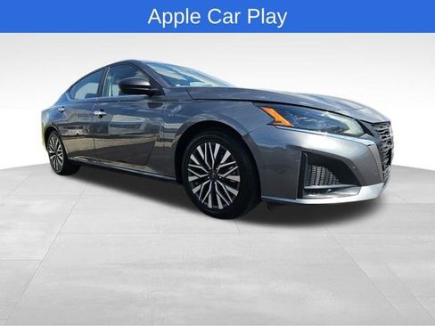 Used 2024 Nissan Altima 2.5 SV image 7