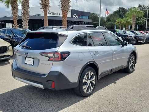 Used 2021 Subaru Outback Limited AWD/4WD image 4
