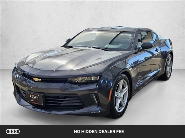 Used 2017 Chevrolet Camaro LT RWD image 1