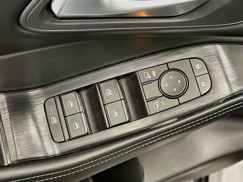 Used 2025 Nissan Rogue SV AWD/4WD image 15