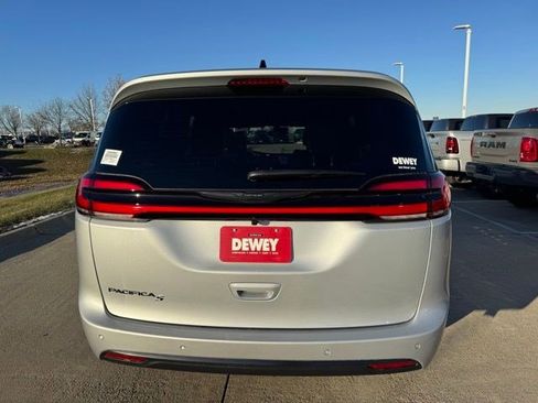 New 2026 Chrysler Pacifica Select w/ S Appearance Package FWD image 6