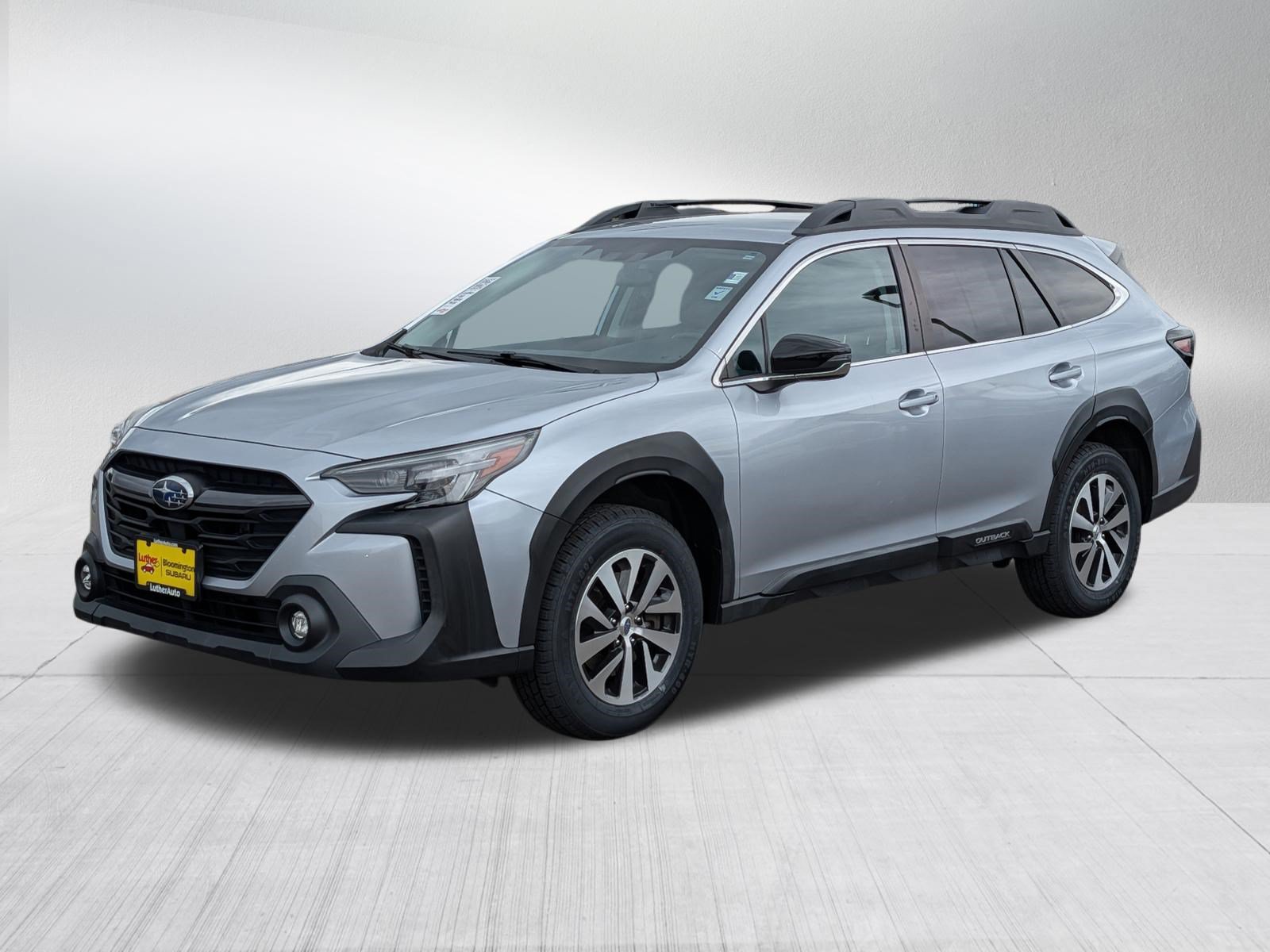 Used 2023 Subaru Outback Premium AWD/4WD image 3