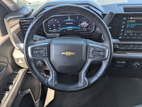 Used 2025 Chevrolet Silverado 2500 LT w/ Convenience Package AWD/4WD image 20