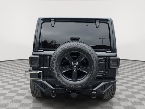 Used 2018 Jeep Wrangler Unlimited Sahara w/ Dual Top Group image 6