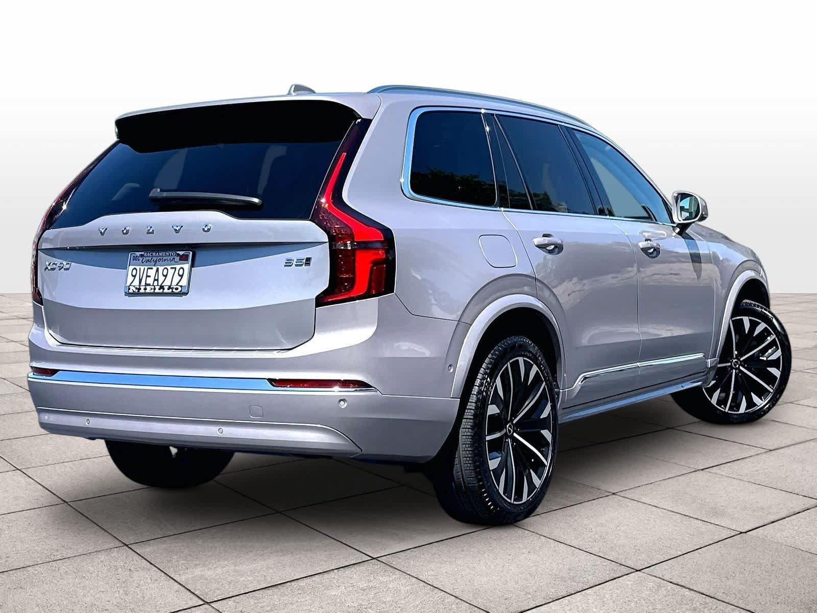 Used 2026 Volvo XC90 B5 Plus w/ Protection Package AWD/4WD image 16