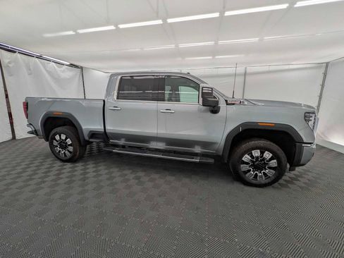Used 2024 GMC Sierra 3500 Denali w/ Denali Reserve Package AWD/4WD image 7