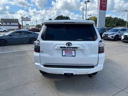 Used 2021 Toyota 4Runner SR5 Premium w/ Moonroof Package RWD image 6