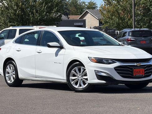 Used 2020 Chevrolet Malibu LT FWD image 2