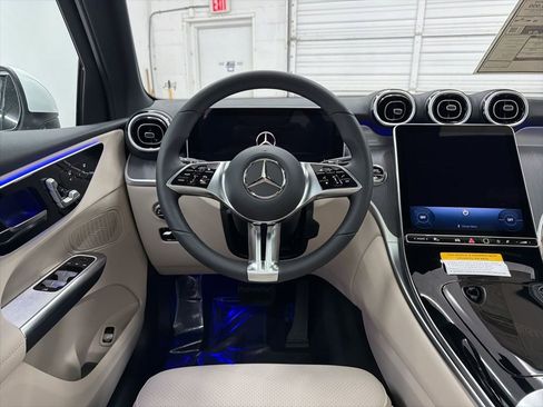 New 2026 Mercedes-Benz GLC 300 image 21
