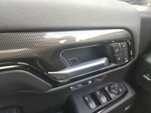 Used 2023 GMC Sierra 1500 AT4 w/ AT4 Preferred Package AWD/4WD image 38