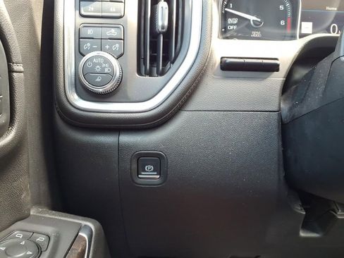 Used 2019 GMC Sierra 1500 Denali w/ Denali Ultimate Package AWD/4WD image 14