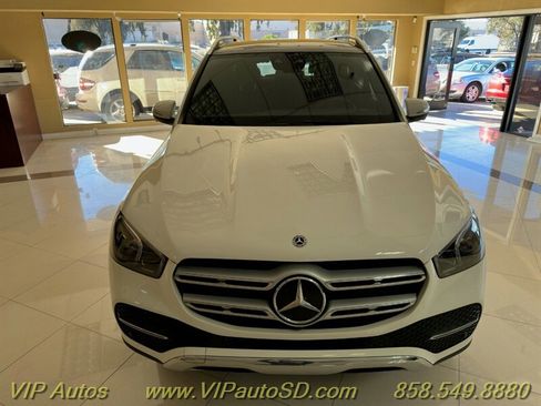 Used 2023 Mercedes-Benz GLE 350 w/ Premium Package image 2