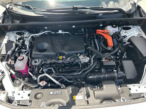 Used 2022 Toyota RAV4 XSE AWD/4WD image 32