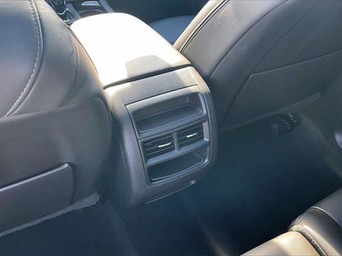 Certified 2025 Cadillac XT5 Premium Luxury image 10