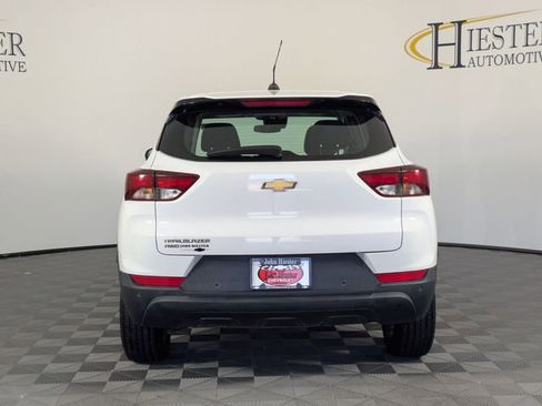 Used 2021 Chevrolet TrailBlazer LS AWD/4WD image 3