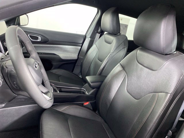 Used 2023 Jeep Compass Latitude AWD/4WD image 17