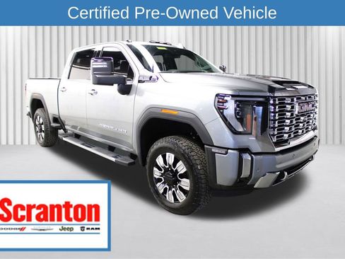 Used 2025 GMC Sierra 2500 Denali image 1