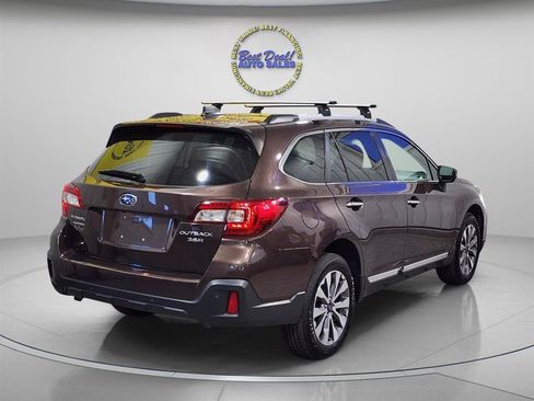 Used 2019 Subaru Outback 3.6R Touring AWD/4WD image 6