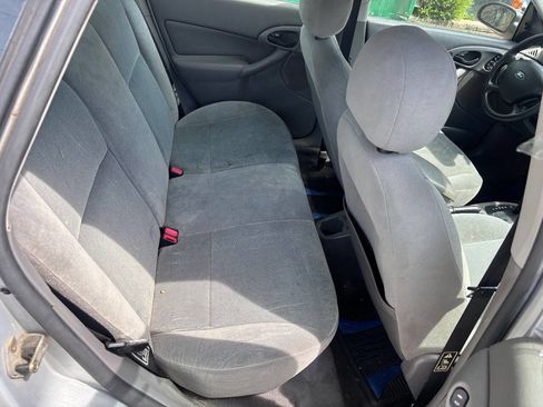 Used 2002 Ford Focus SE FWD image 16