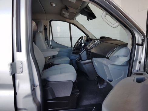 Used 2018 Ford Transit 150 XLT RWD image 13