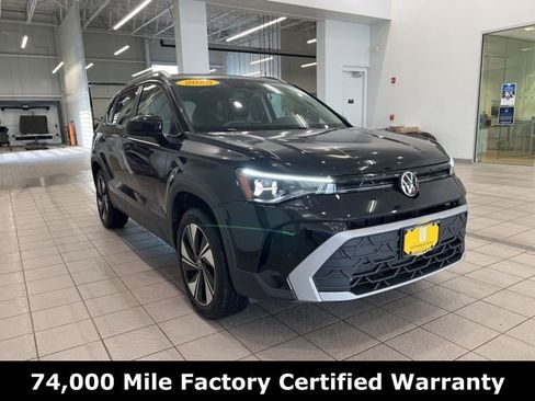 Certified 2025 Volkswagen Taos SE w/ Panoramic Sunroof Package image 1