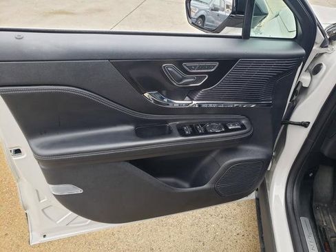 Used 2021 Lincoln Corsair AWD w/ Equipment Group 101A image 14