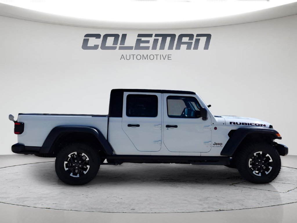 Used 2026 Jeep Gladiator Rubicon w/ Steel Power Dome Hood Package AWD/4WD image 6