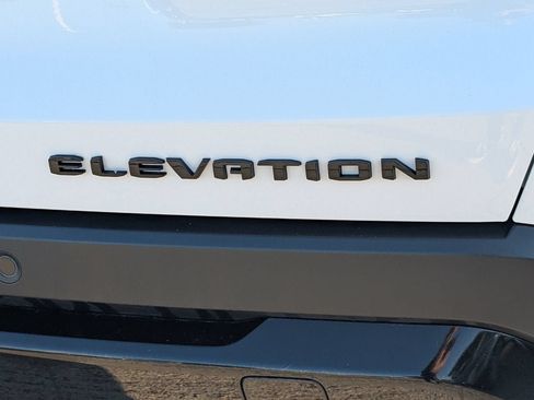 Used 2026 GMC Terrain Elevation w/ Elevation Premium Package AWD/4WD image 8